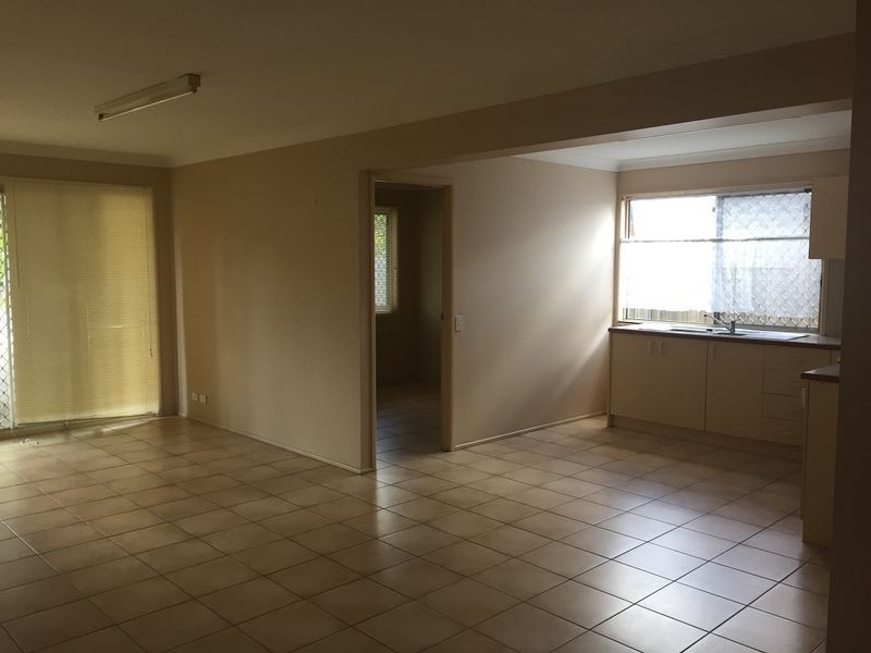 90 London Street, Eight Mile Plains QLD 4113