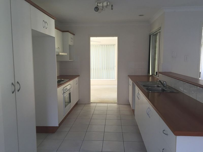 9 Killarney Place, Parkinson QLD 4115