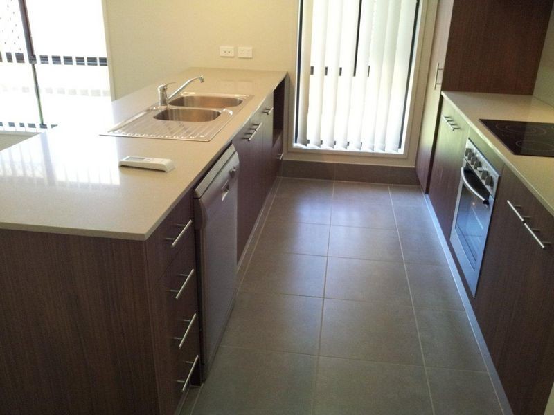 52 Kidston Cres, Warner QLD 4500