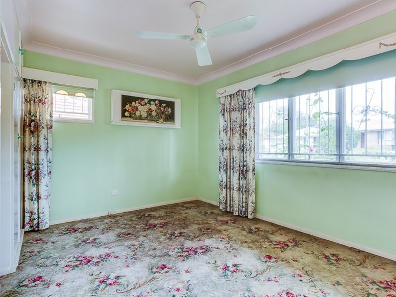 61 Nyleta St, Coopers Plains QLD 4108