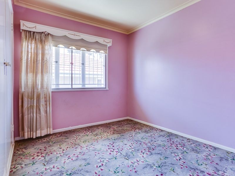 61 Nyleta St, Coopers Plains QLD 4108