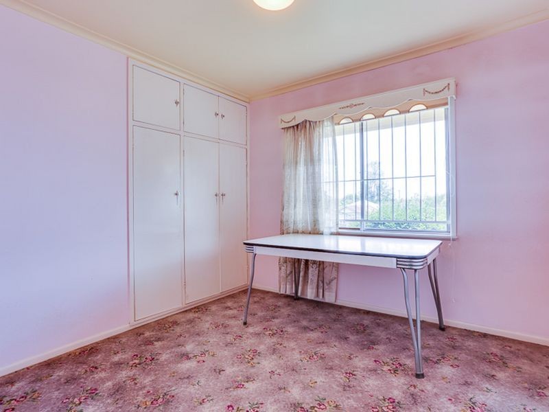 61 Nyleta St, Coopers Plains QLD 4108