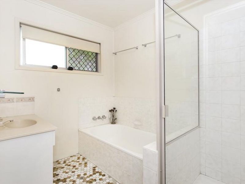 45 Leitchs Rd South, Albany Creek QLD 4035
