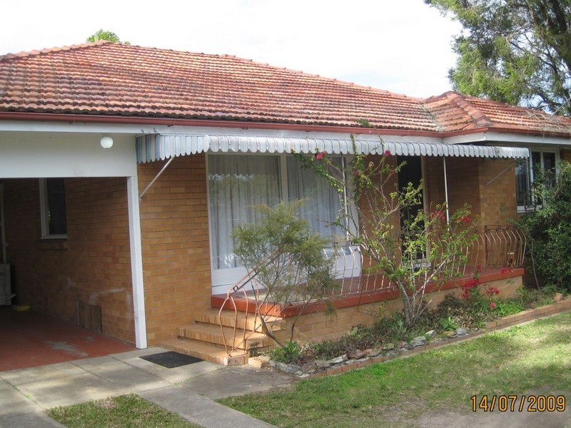 Room 1/335 Orange Grove Rd, Salisbury QLD 4107