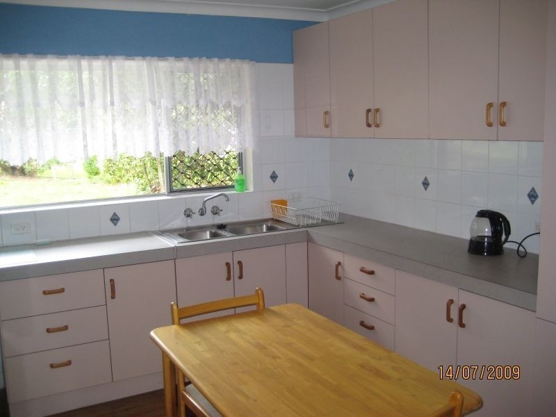 Room 2/335 Orange Grove Rd, Salisbury QLD 4107