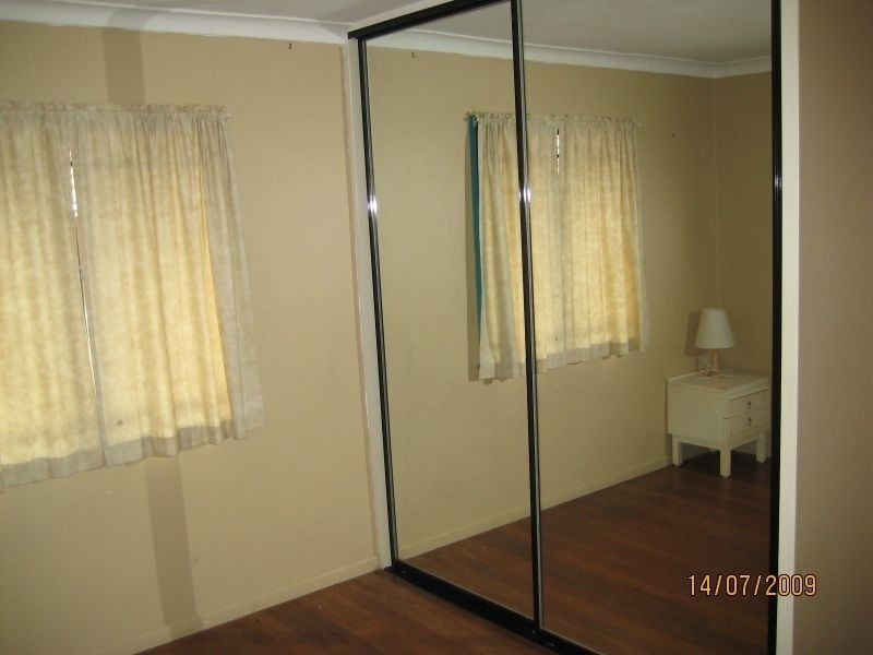 Room 2/335 Orange Grove Rd, Salisbury QLD 4107