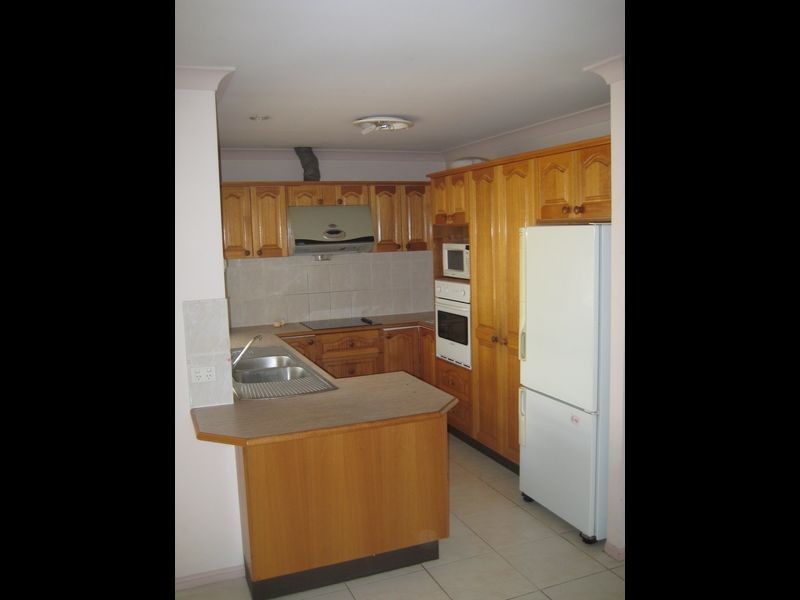 6 Allarton Street, Coopers Plains QLD 4108