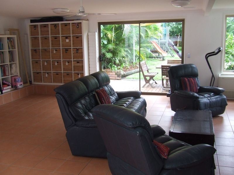 19 Ferrand Street, Tarragindi QLD 4121