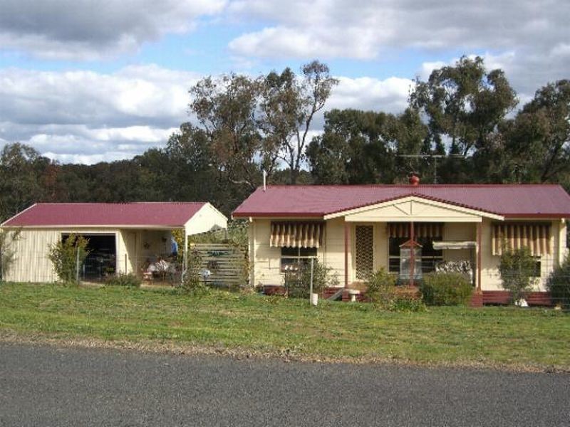 1 Racecreek Road, Young NSW 2594