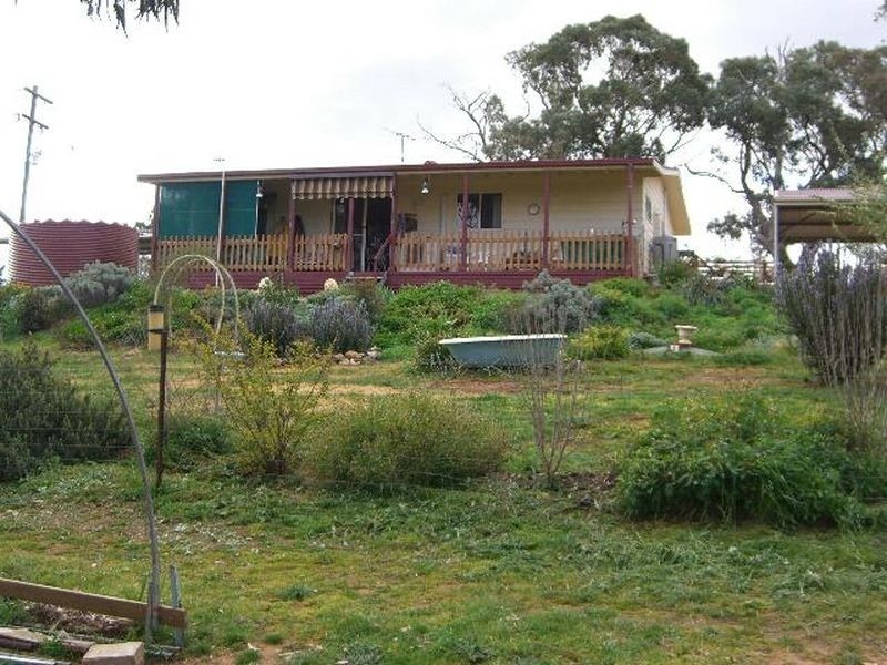 1 Racecreek Road, Young NSW 2594