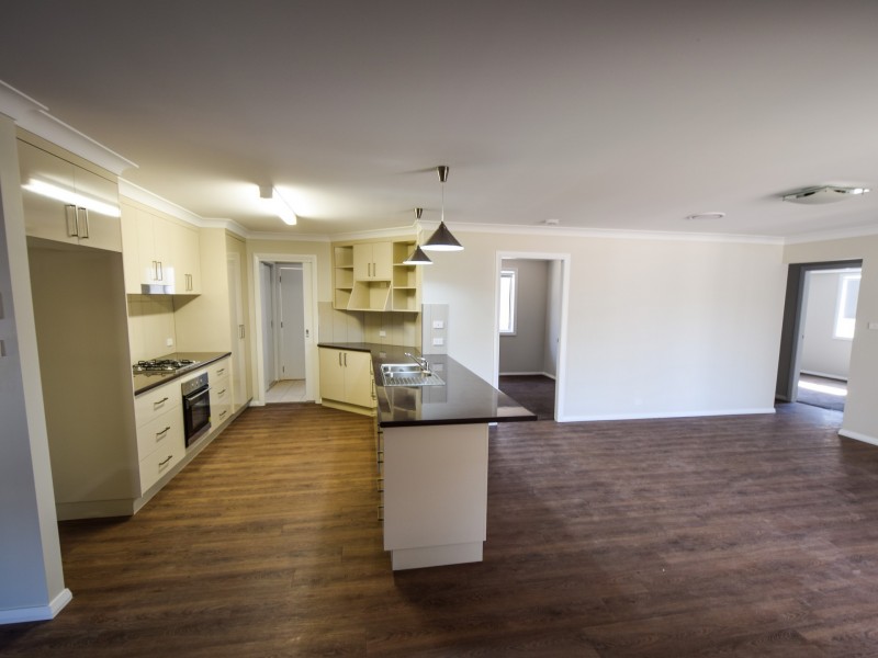 19 Jordan Place, Young NSW 2594