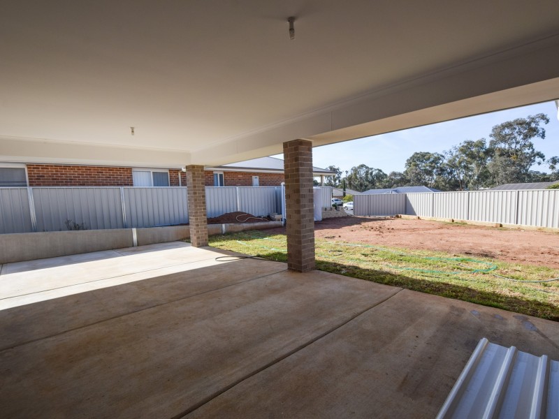 19 Jordan Place, Young NSW 2594