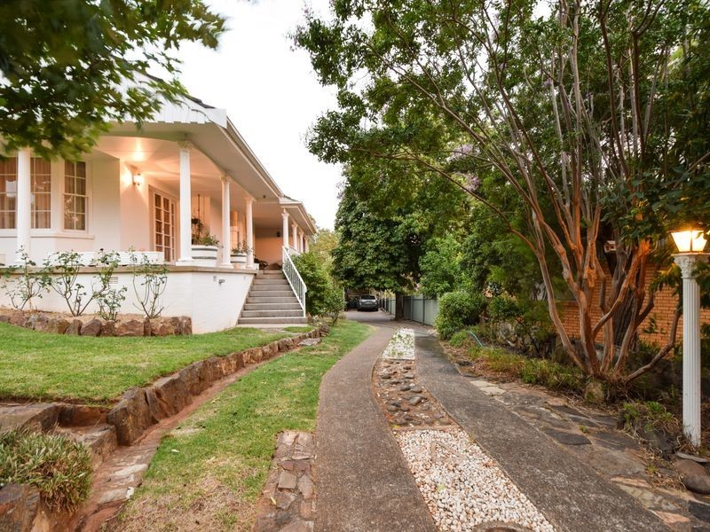 23 Fontenoy Street, Young NSW 2594