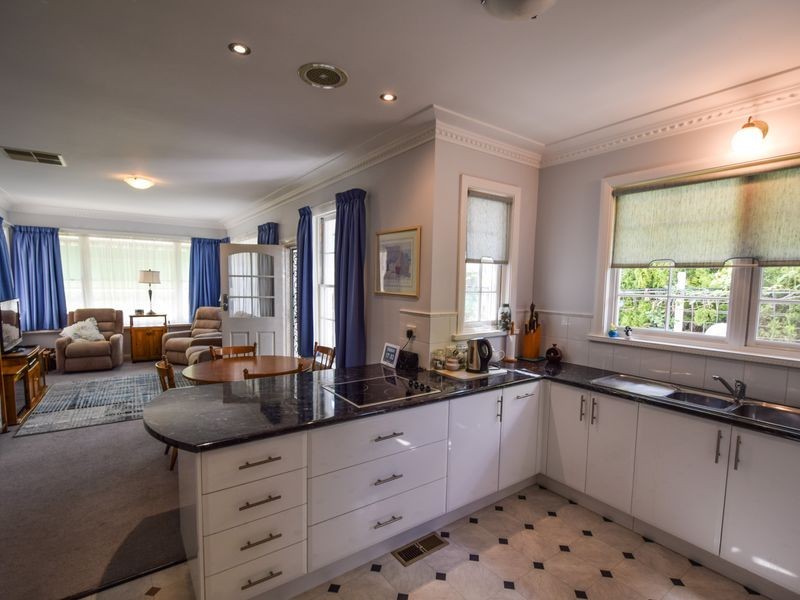 23 Fontenoy Street, Young NSW 2594