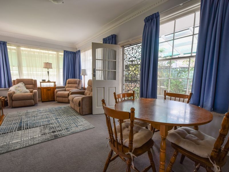 23 Fontenoy Street, Young NSW 2594