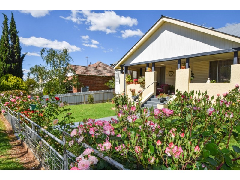 84 Wombat Street, Young NSW 2594