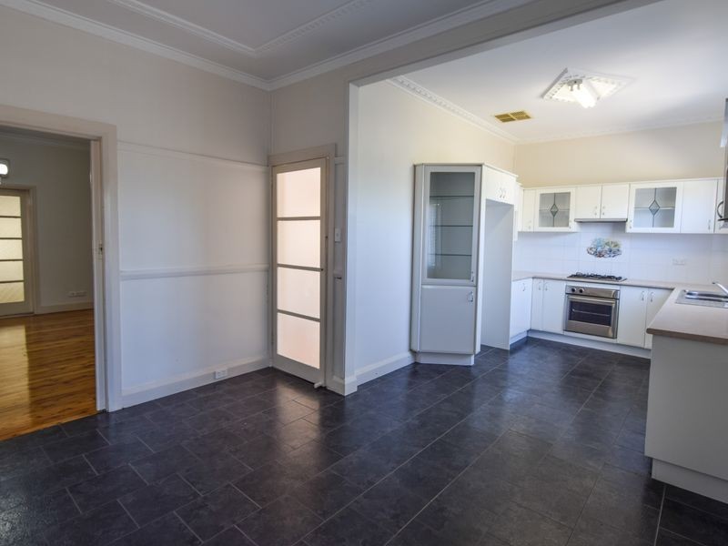 84 Wombat Street, Young NSW 2594