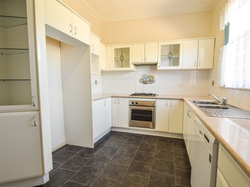 84 Wombat Street, Young NSW 2594
