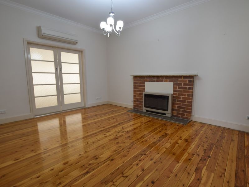 84 Wombat Street, Young NSW 2594