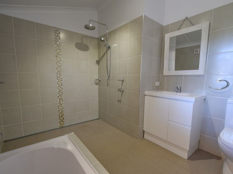 84 Wombat Street, Young NSW 2594