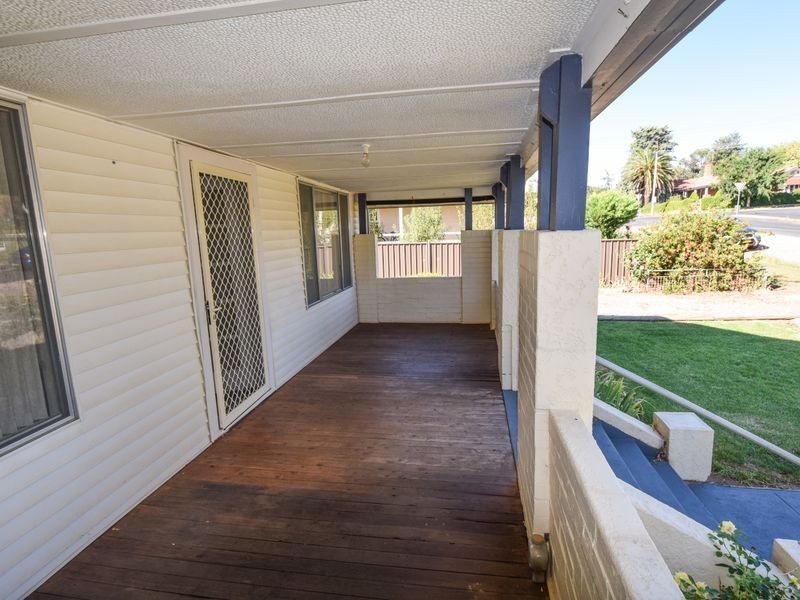 84 Wombat Street, Young NSW 2594