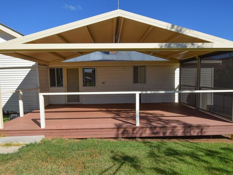 84 Wombat Street, Young NSW 2594