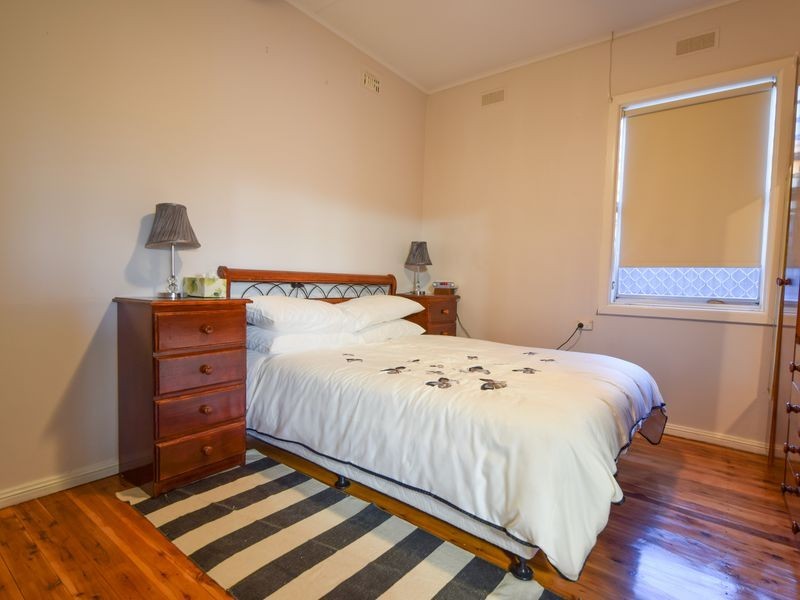 157 Edwards Street, Young NSW 2594