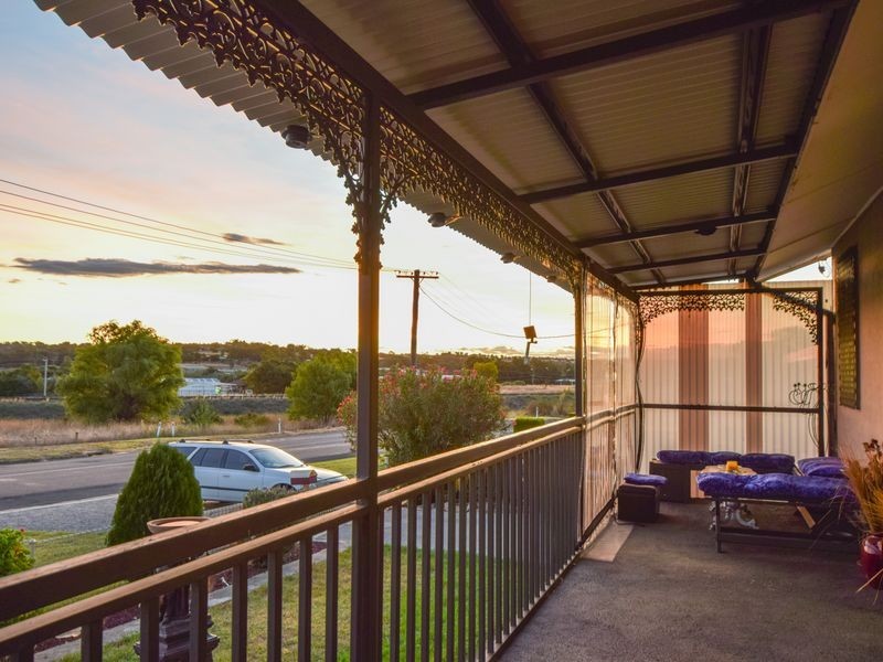 157 Edwards Street, Young NSW 2594