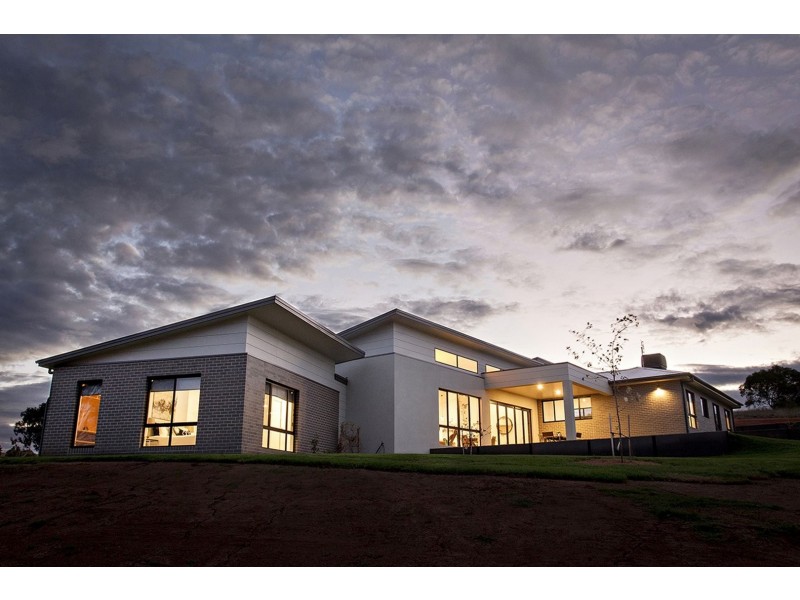 14 Matilda Place, Young NSW 2594