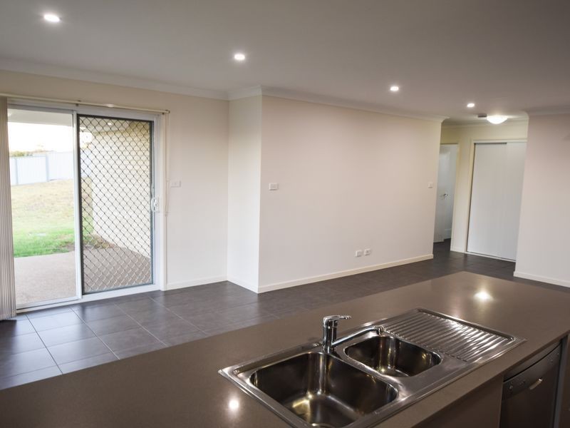 5 Jordan Place, Young NSW 2594