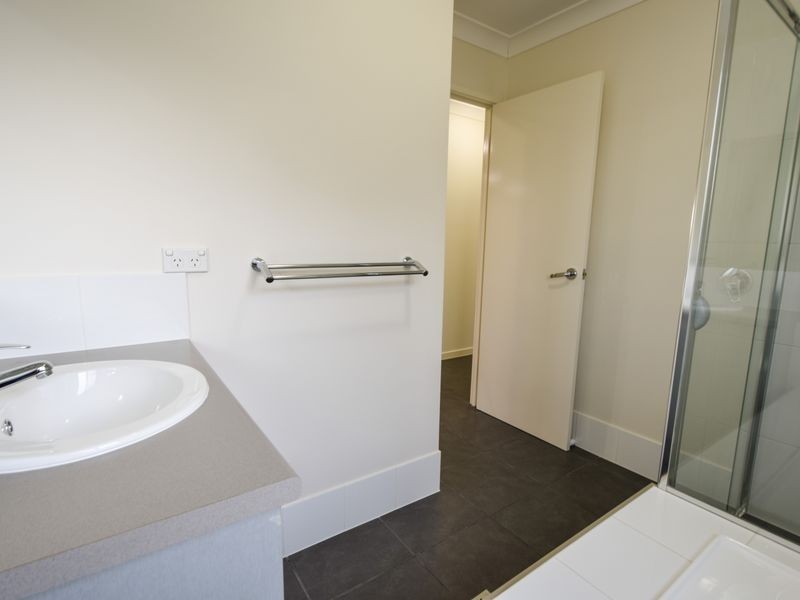 5 Jordan Place, Young NSW 2594