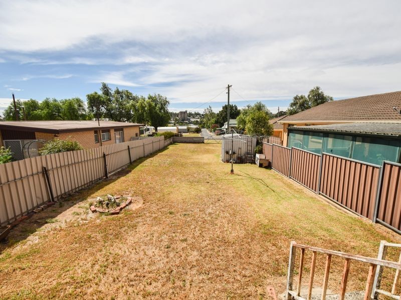 7 Currawong Street, Young NSW 2594