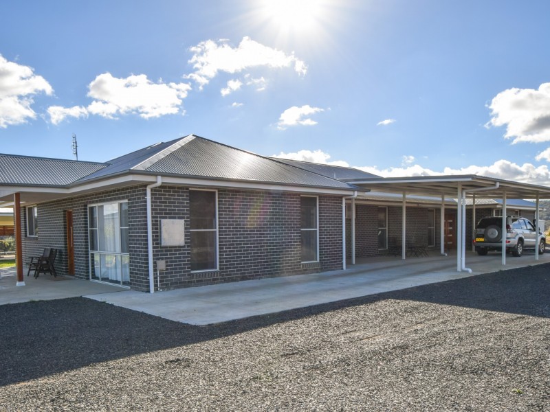 109 Dananbilla Drive, Young NSW 2594