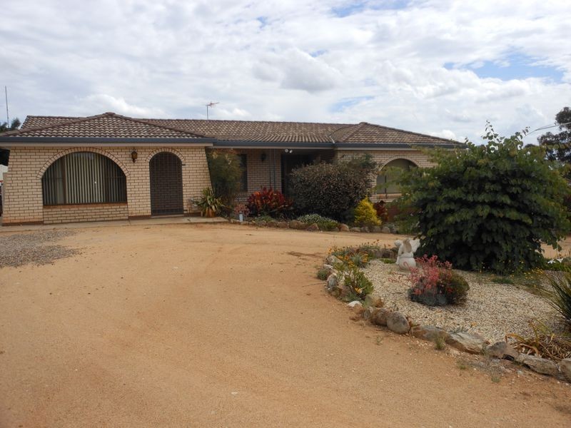 26 William Street, Young NSW 2594