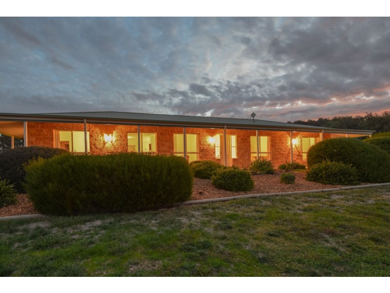 3374 Murringo Rd, Young NSW 2594