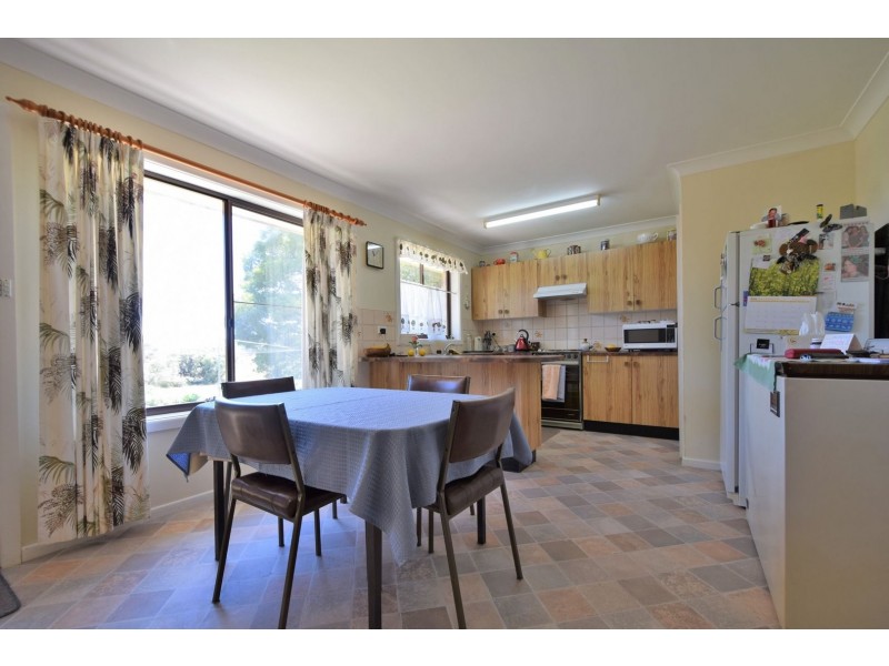 3346 Murringo Rd, Young NSW 2594