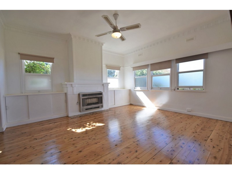 47 Nasmyth Street, Young NSW 2594