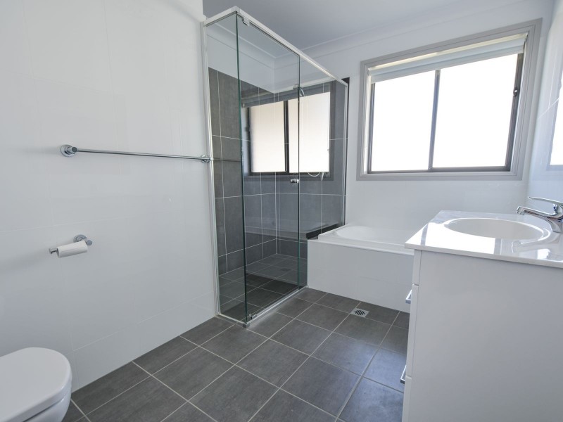 68 Jordan Place, Young NSW 2594