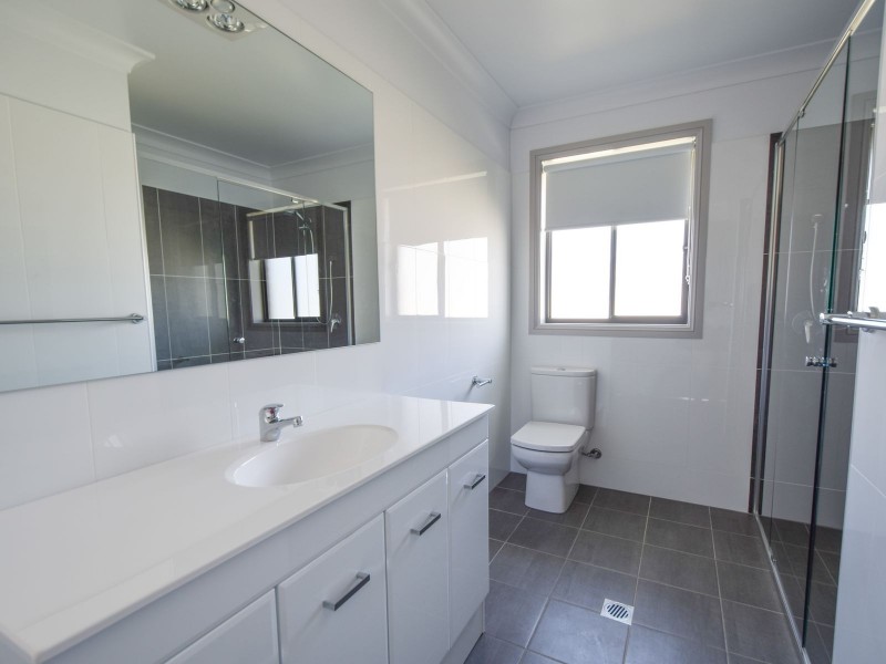 68 Jordan Place, Young NSW 2594