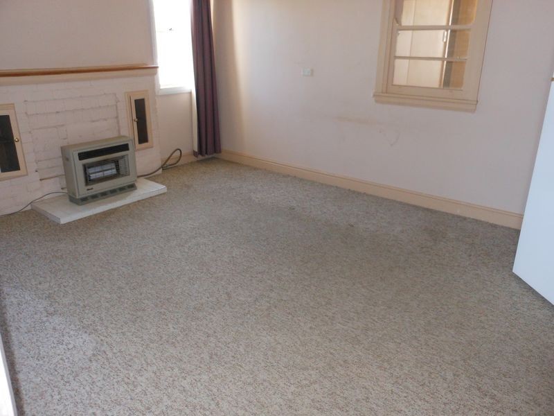 23 Spring Street, Young NSW 2594
