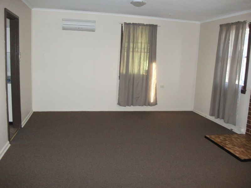 119 Berthong Street, Young NSW 2594