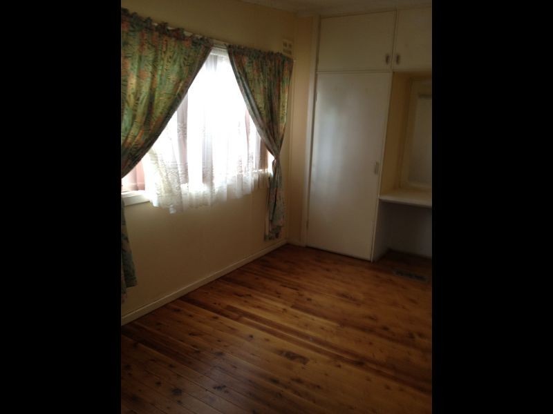 20 Binalong Street, Young NSW 2594