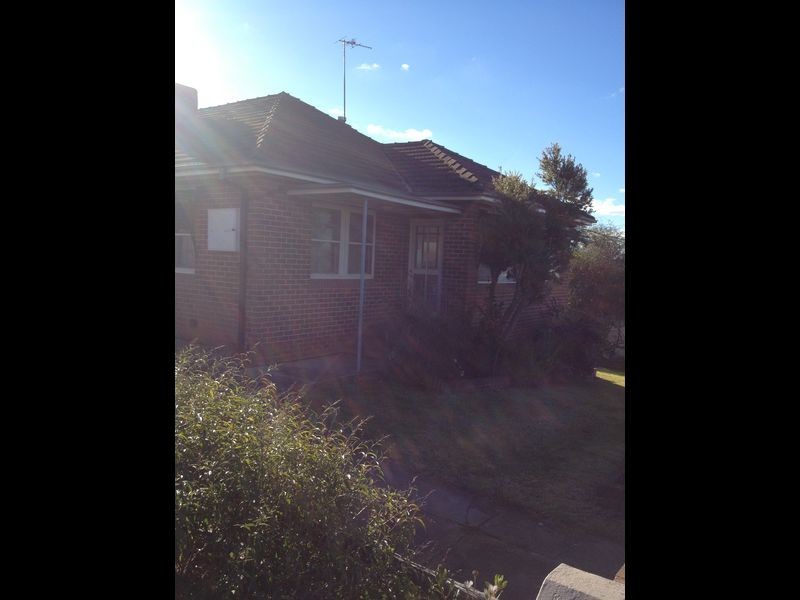 3 White Street, Young NSW 2594