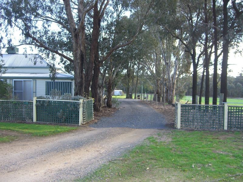 619 Olympic Highway, Young NSW 2594