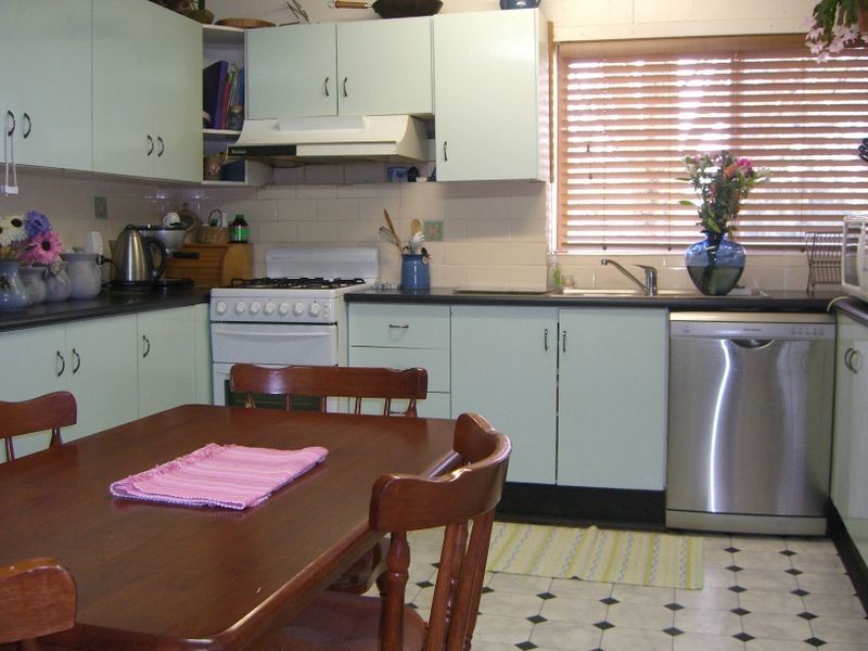 619 Olympic Highway, Young NSW 2594