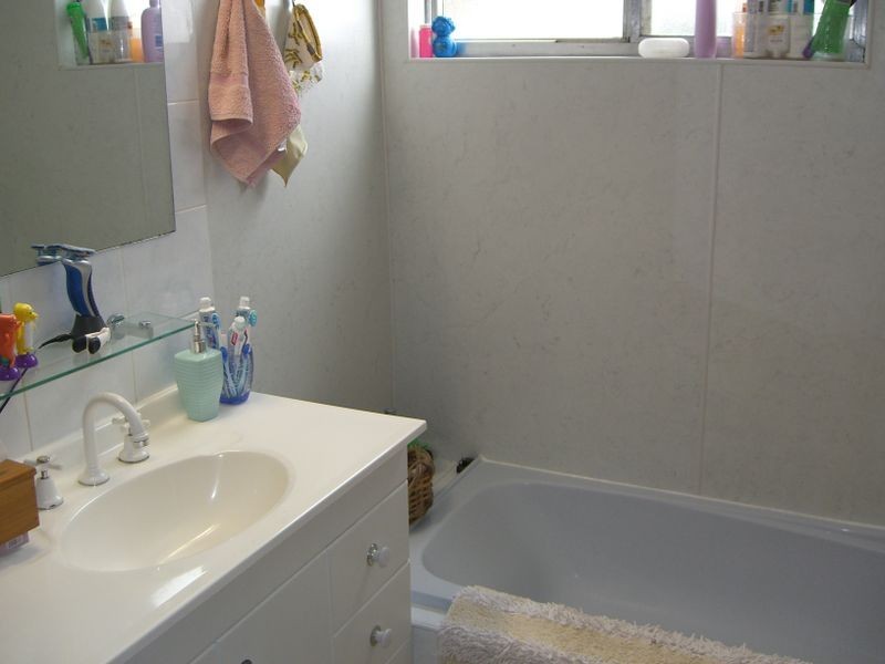 619 Olympic Highway, Young NSW 2594