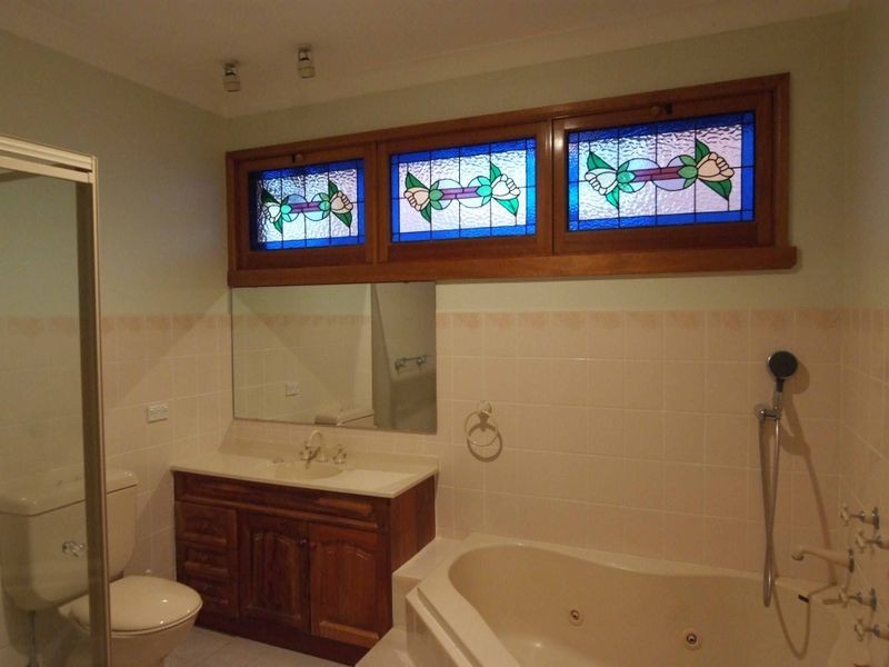 11 White Street, Young NSW 2594