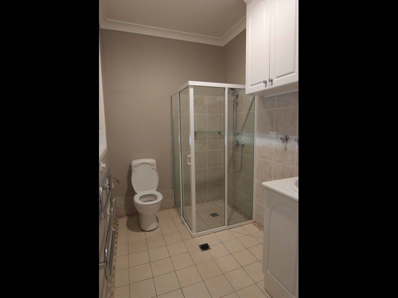 11 White Street, Young NSW 2594