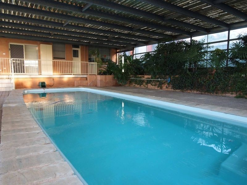 11 White Street, Young NSW 2594