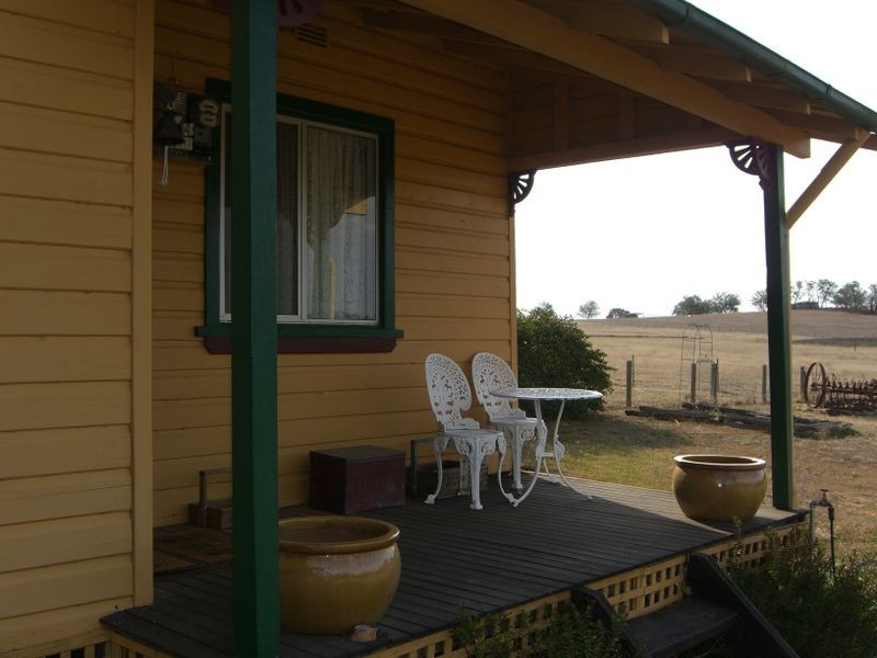 Prunevale Road, Young NSW 2594